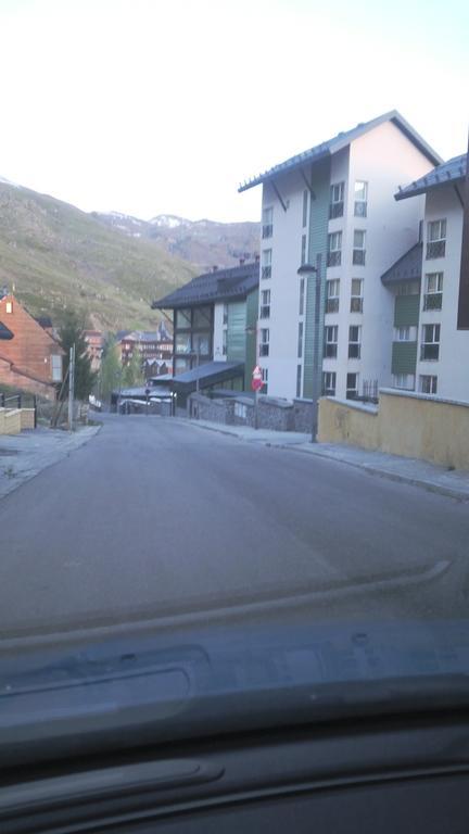 Apartamento Edificio Serraneu. Sierra Nevada. Granada Esterno foto
